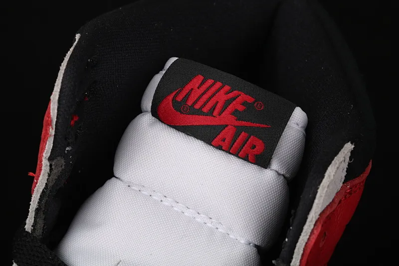 All categories Air Jordan Jordan series basketball shoes Air Jordan 1 High pure original version Air Jordan 1 Light Smoke Gray AJ1 Joe 1 light smoke gray 555088-126